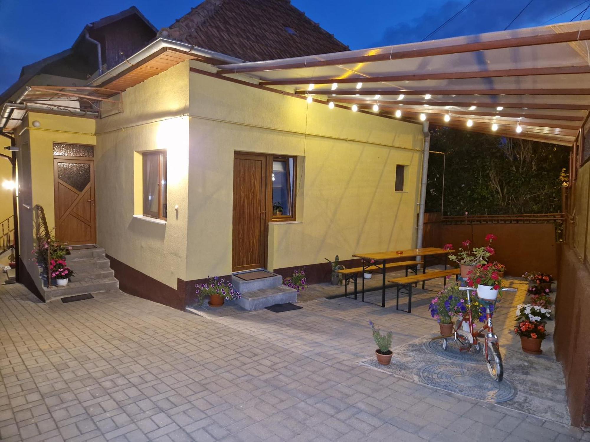 1 For Rent Hotel คลูจ-นาโปกา ภายนอก รูปภาพ